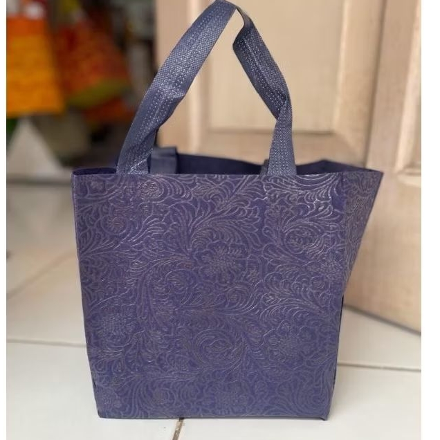 

Goodie bag kotak 22 embos teksture aqiqah hajatan 402622