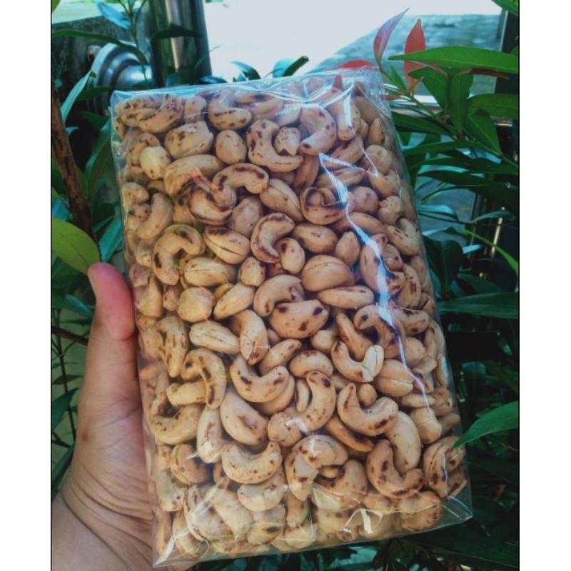 

kacang mede varian rasa (coklat, bakar, ovrn, pedas manis, wijen)
