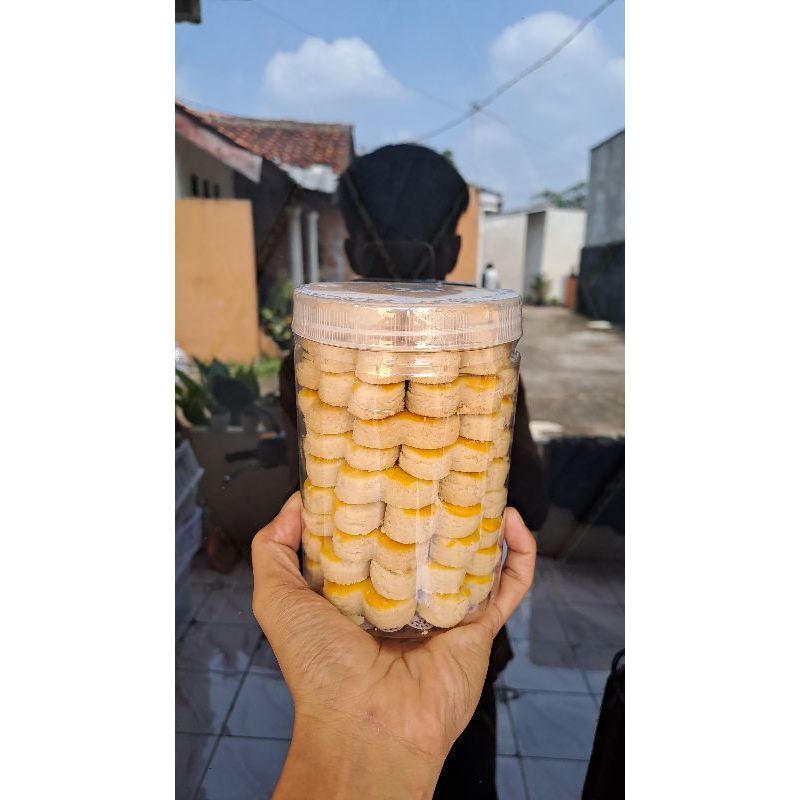 

kue kacang premium