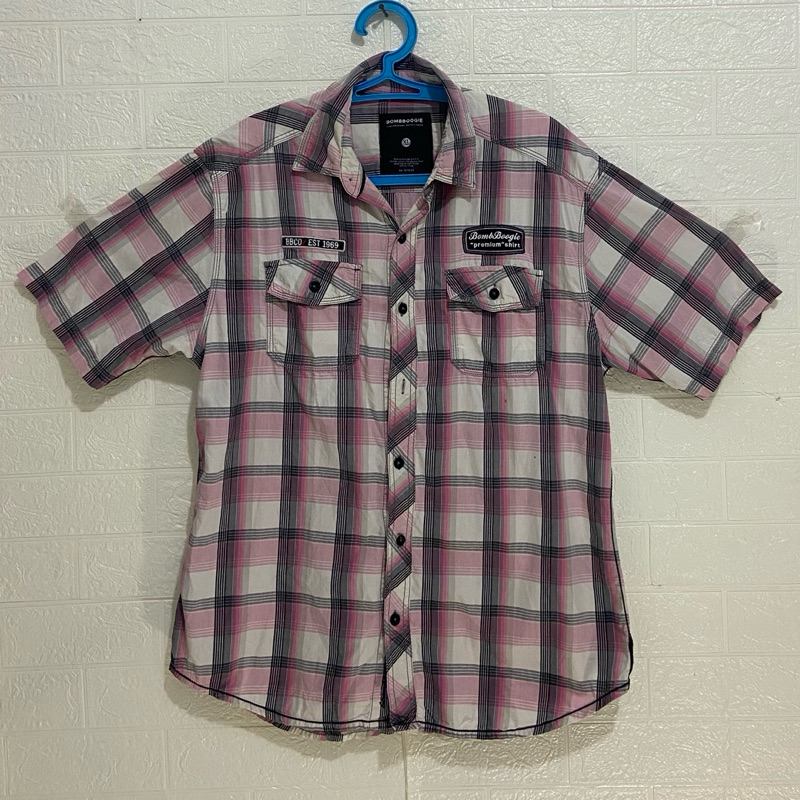 PRELOVED BOMBBOOGIE ORI KEMEJA KOTAK2 (Size XL) (LD=120cm x T=75cm)