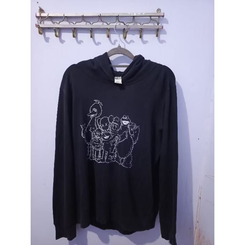 Hoodie Uniqlo X Kaws Second