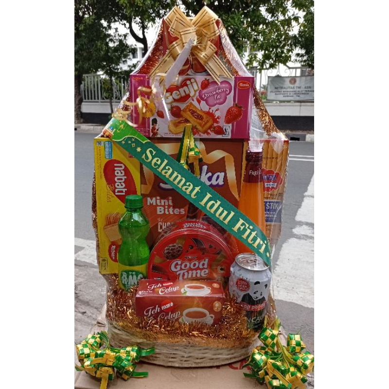

Parcel Idul Fitri / Hamper Natal / Hadiah Ultah / Hari Raya Murah Berkualitas