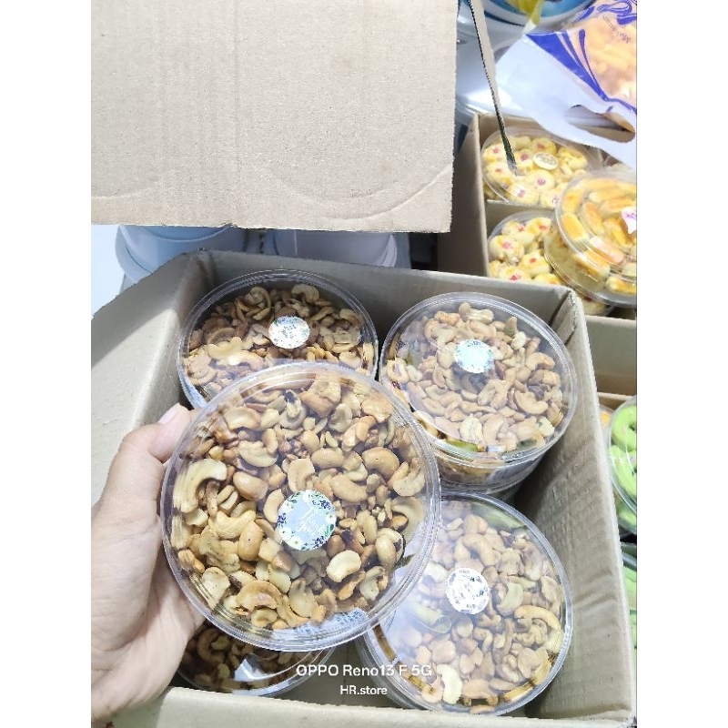 

kacang mente toples 250gr
