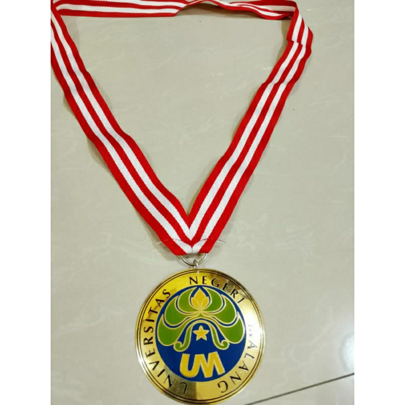 kalung wisuda/gordon