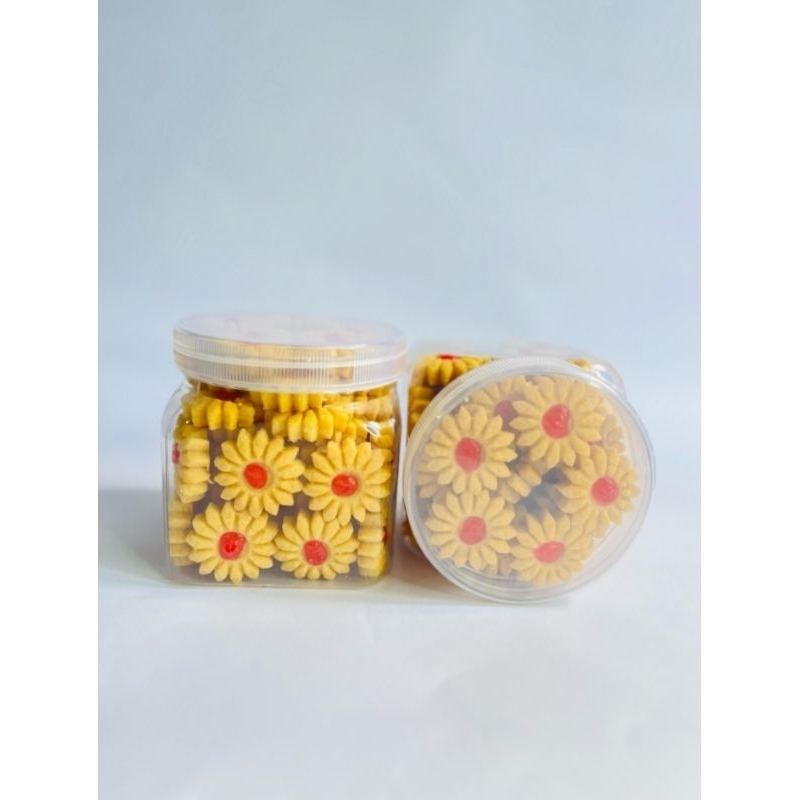 

Kue Semprit Selai Strawbery Premium