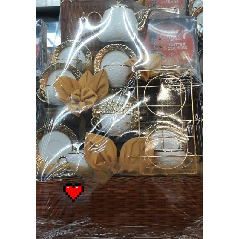 

parcel lebaran keramik 2025(b)