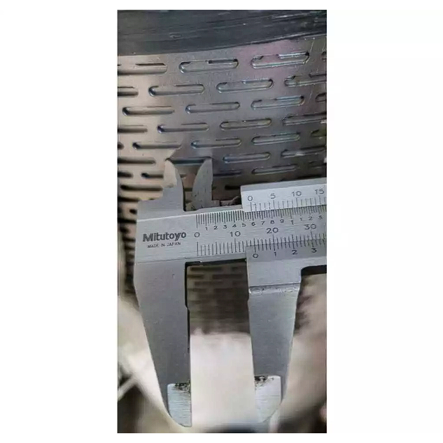 90x40 cm - Plat Lubang Kapsul 3x15 mm - Tebal 1 mm. Ram Gril/Plat Lubang Besi Perforasi