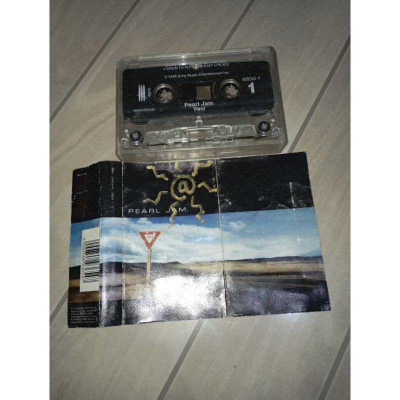 kaset pita pearl jam yield