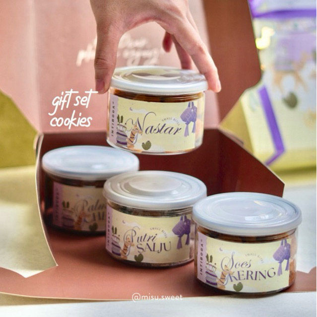 

Misu Sweet - Gift Set Cookies / kue kering surabaya / Hampers Lebaran Surabaya / Idul Fitri Hampers Surabaya
