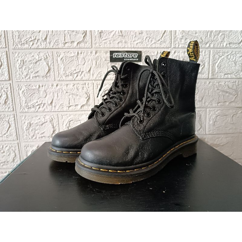 DOCMART BOOTS  ORIGINAL PRELOVED