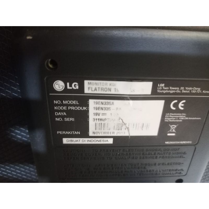 monitor LG 19 inch bekas