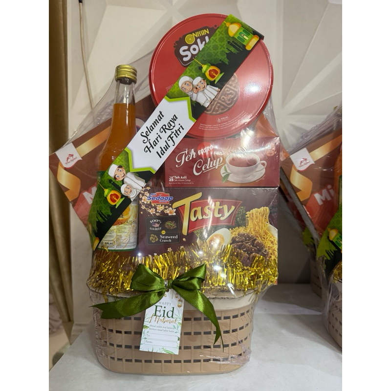 

Parcel kue kering murah meriah