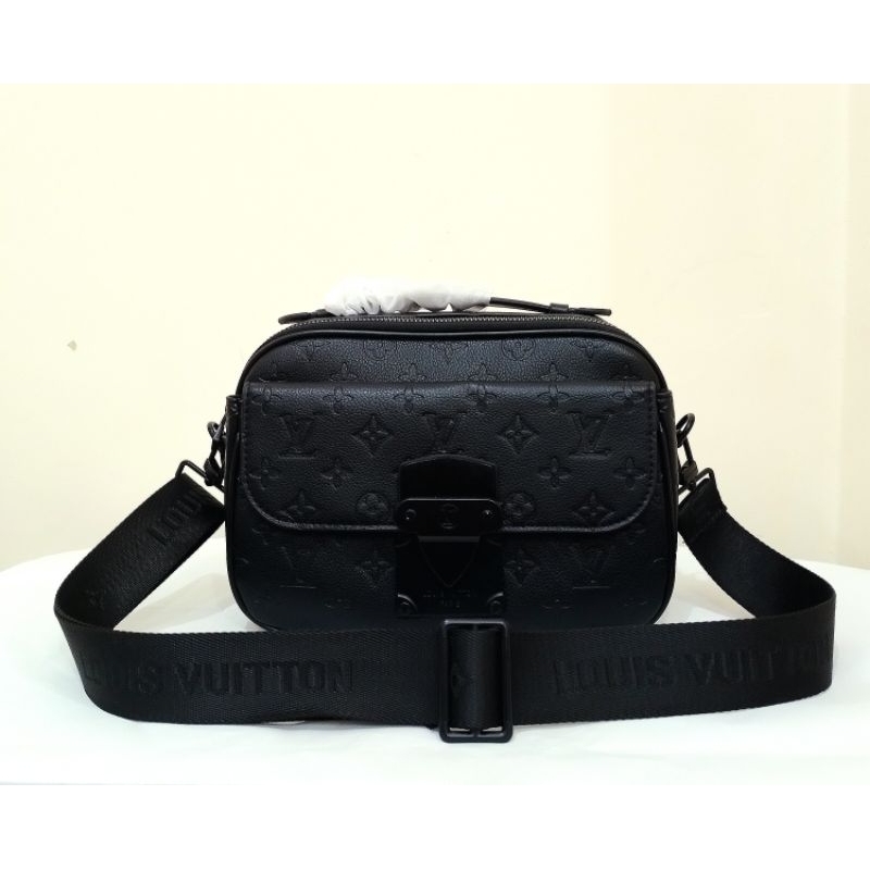 Tas Slempang Pria LV Messenger Full Black Troulion Leather
