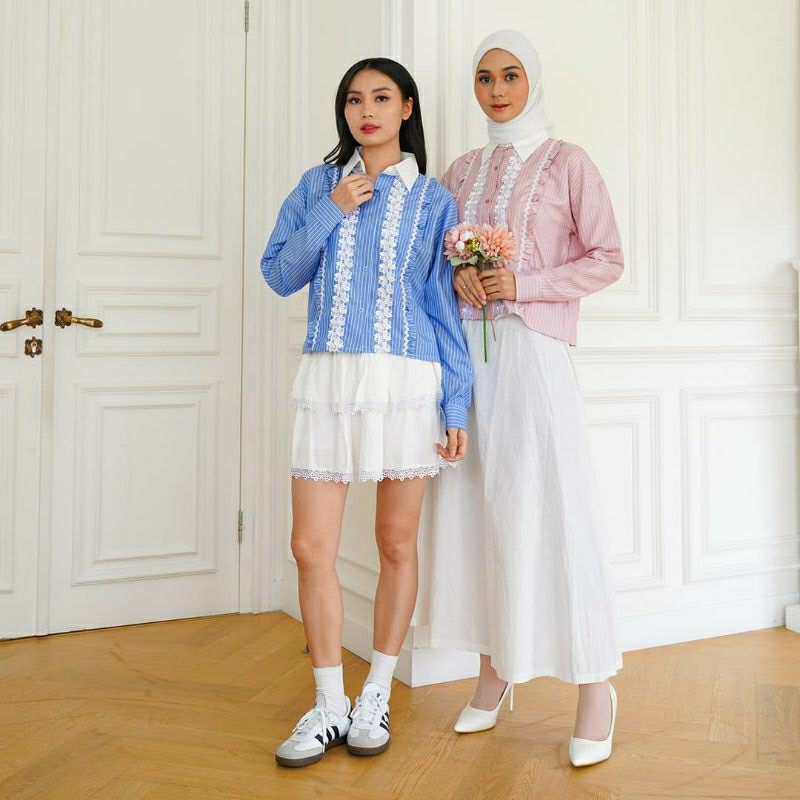 Aikosi Shirt | Kemeja Wanita Pola Salur dan Renda Bunga | Oversize