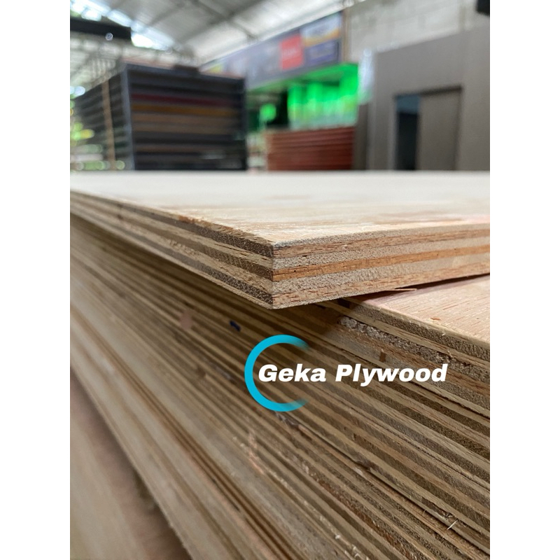 Triplek 18mm Combi uk 122x244