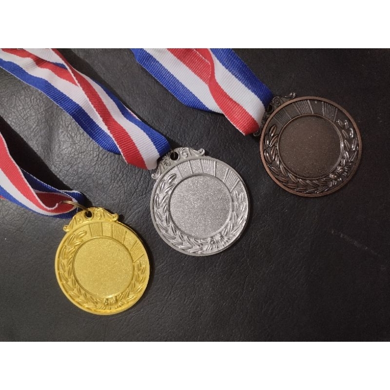 medali logam juara 1,2 dan 3 warna gold silver bronze