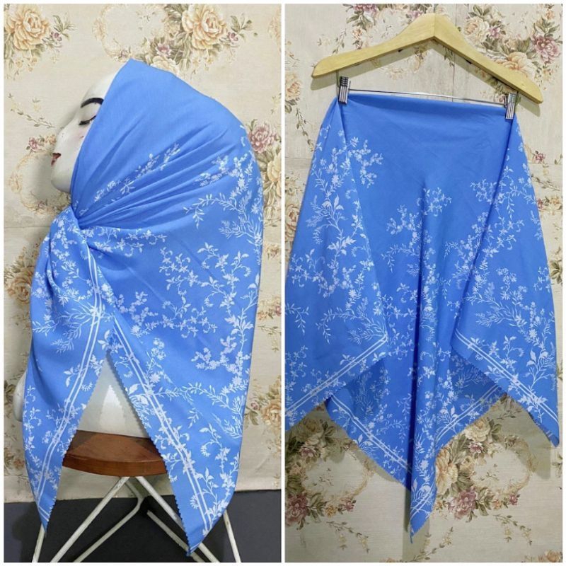 Hijab Motif Folures Biru Muda Jilbab Segi Empat Voal Premium