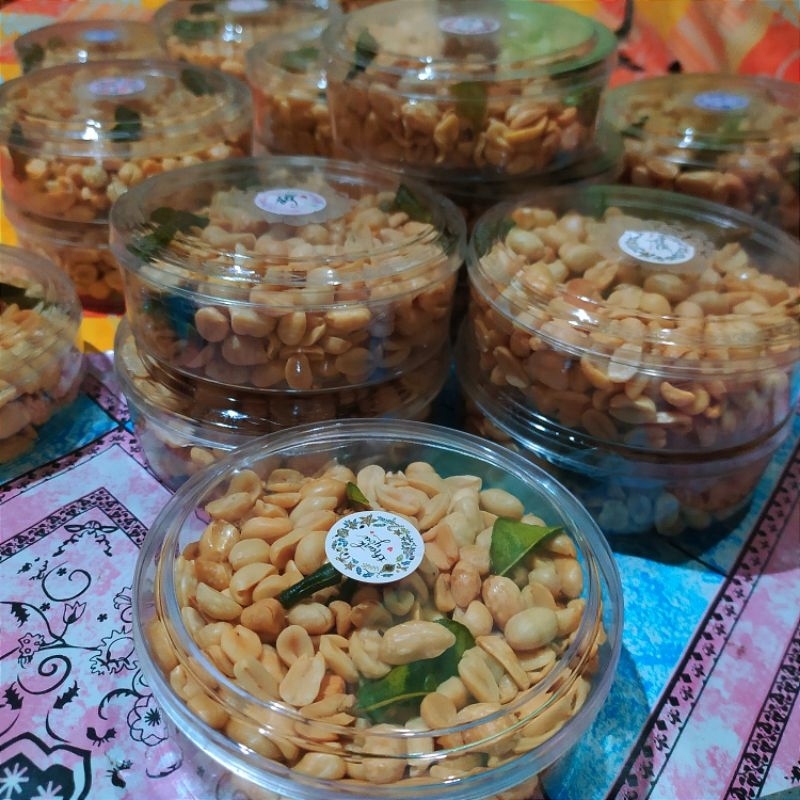 

Kacang Daun Jeruk Toplesan