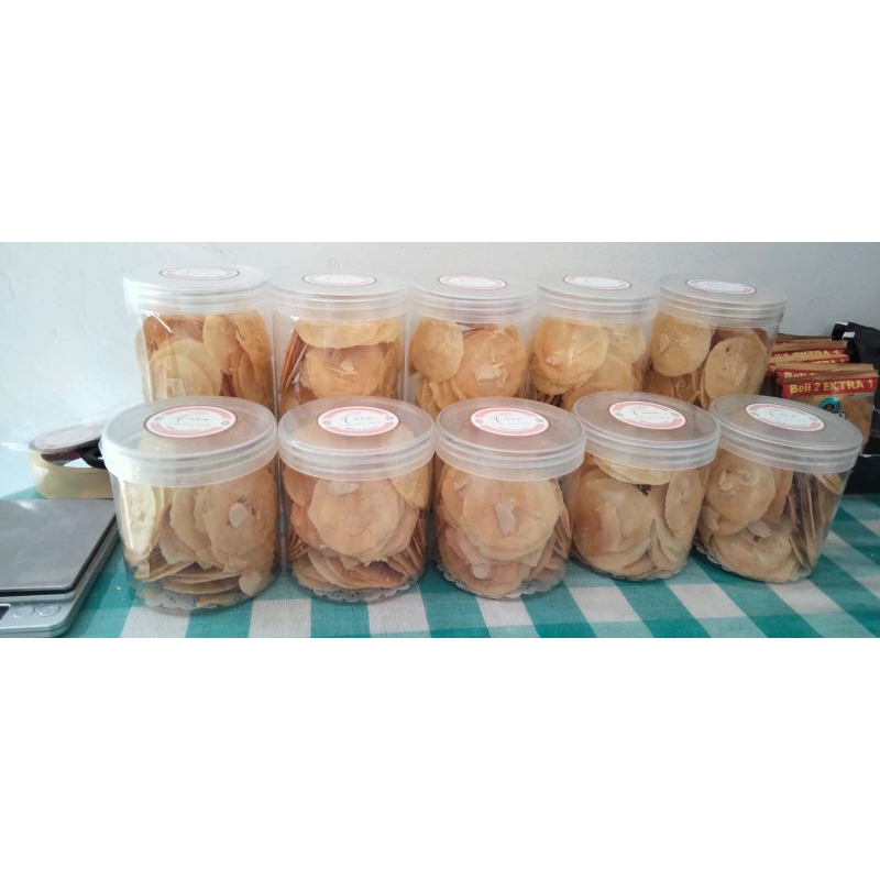 

kuekeringakacangalmondgurih