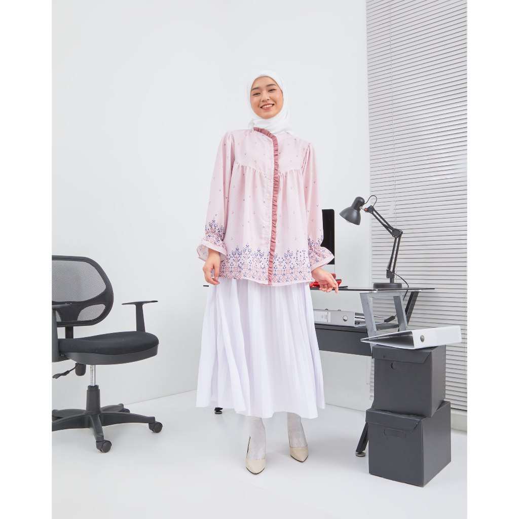 Blus Fashion Muslimah Wanita Formal Lebaran Kekinian Kancing Depan Lengan Ruffel S- XXL