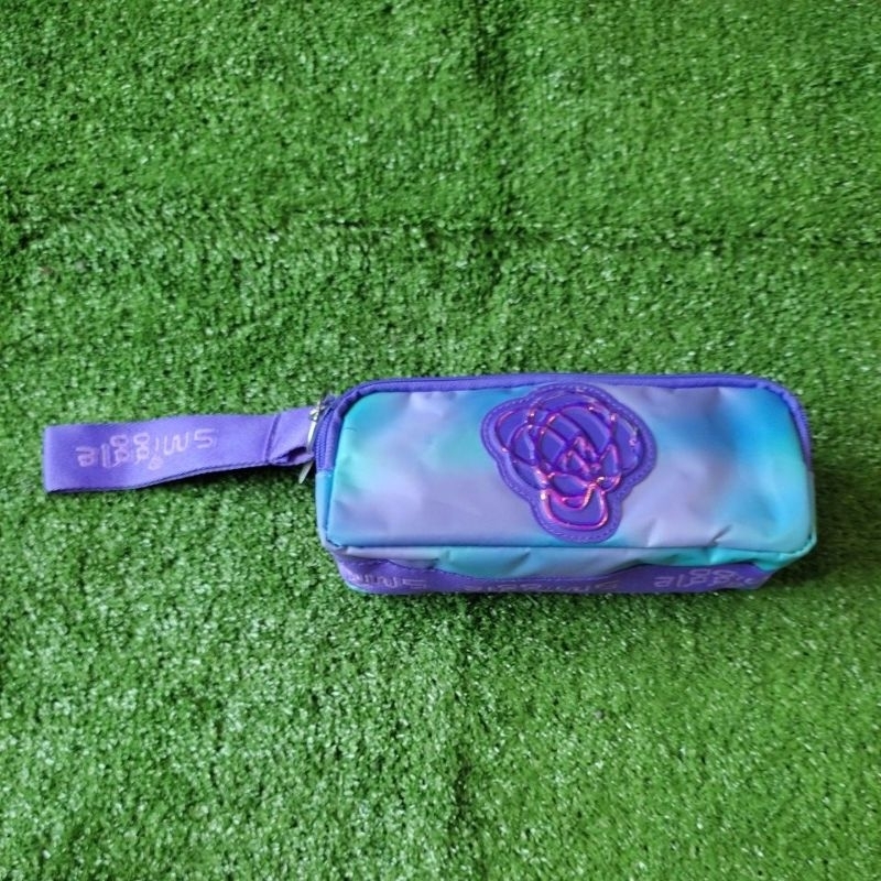 

Tempat Pensil Smiggle Oblong Purple