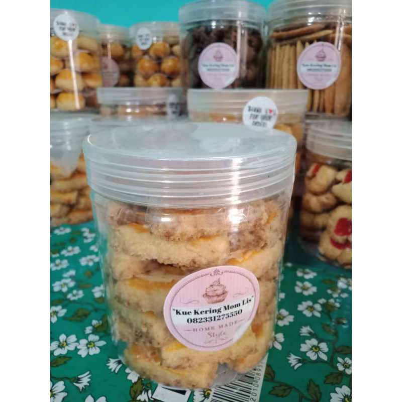 

Aneka Kue Kering (Nastar, Kastengel, Sagu Keju, Putri Salju, Meses Butter Cookies, Semprit Mawar, Chui kao so, lidah kucing)