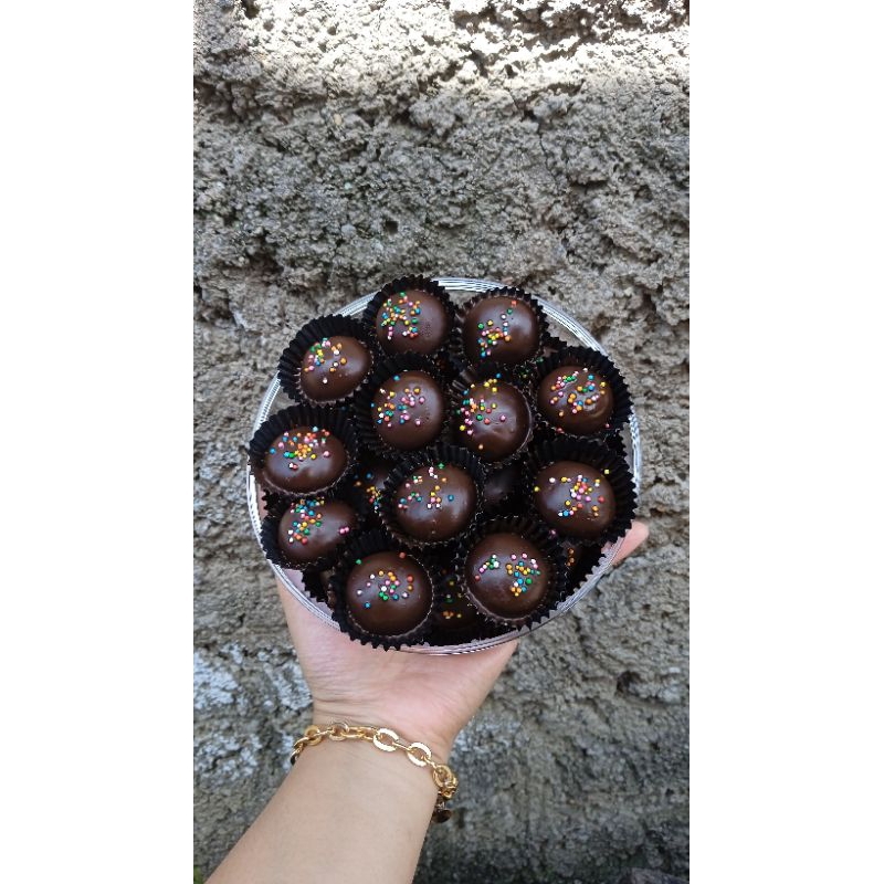 

Bola Bola coklat cantik camperenik