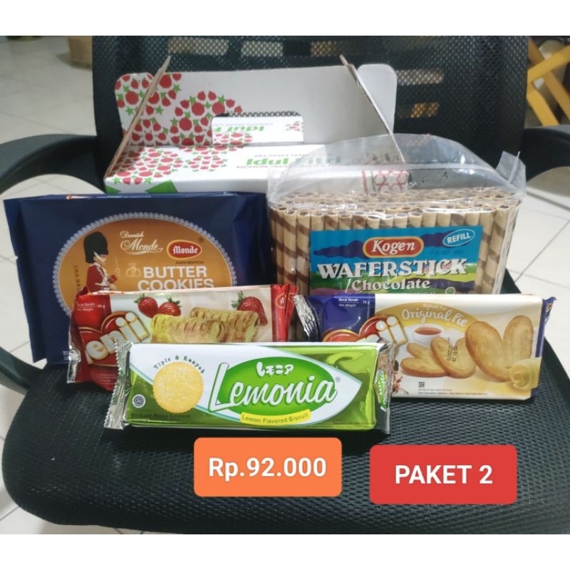 

Paket lebaran Hampers 2 waferstick kogen monde