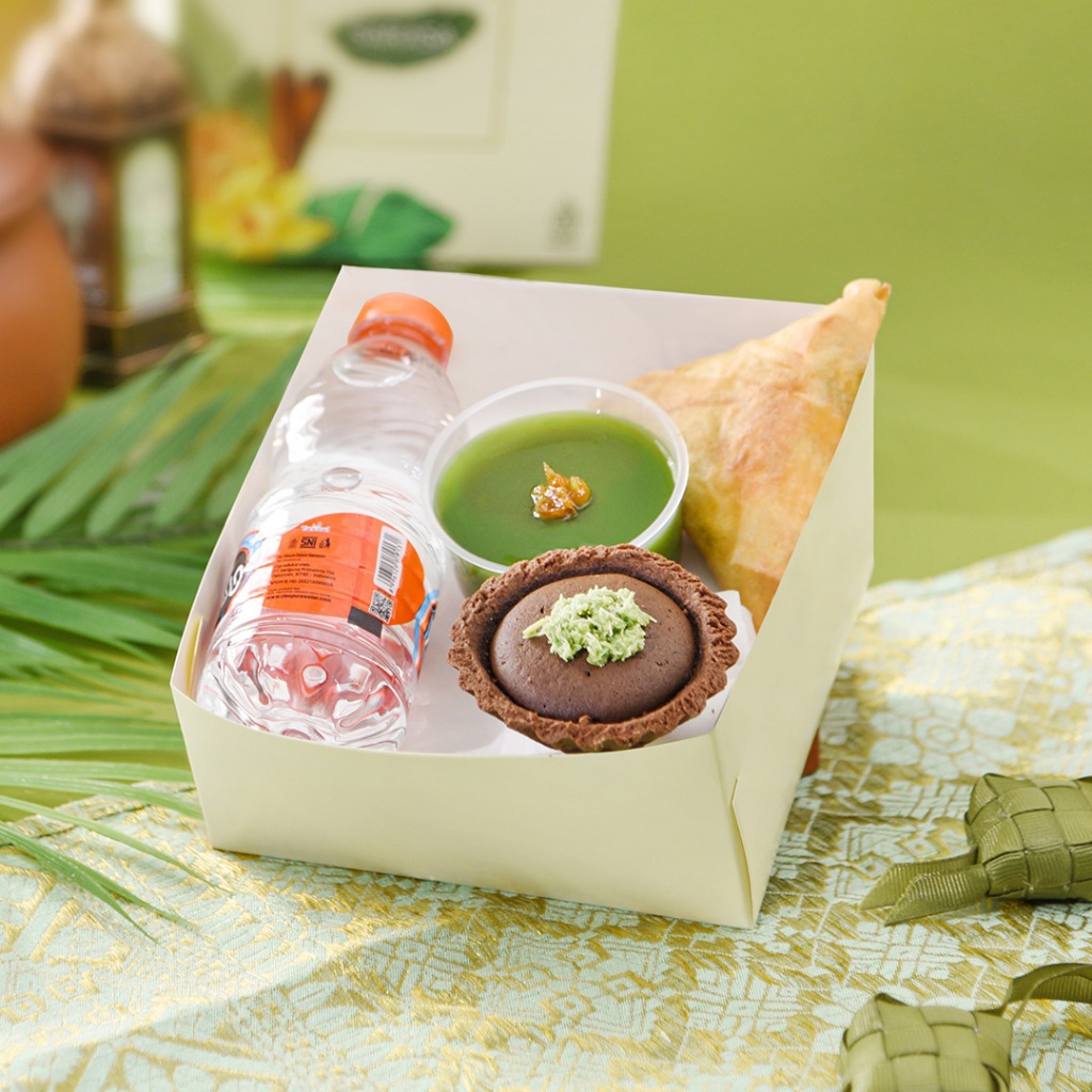 

Snack Box Isi 3 Spesial Ramadhan