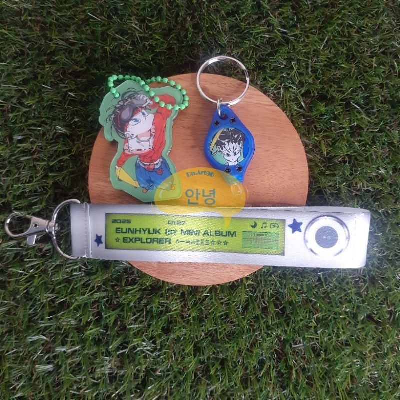 Sharing Eunhyuk Album Explorer Keyring Ver