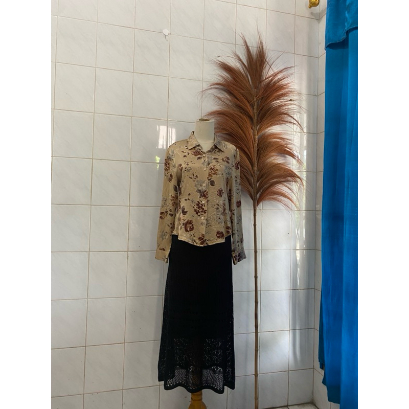 kemeja vintage motif