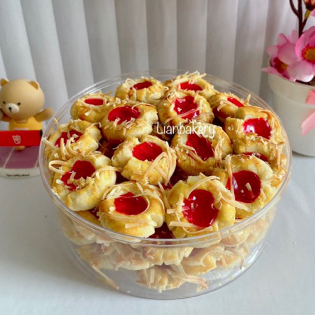 

LB/THUMBPRINTCOOKIES/STRAWBERRYCOOKIES/THUMBPRINSTRAWBERRYCHEESE