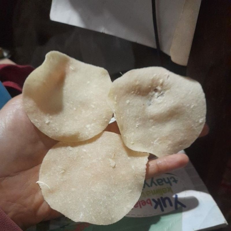 

krupuk kentang mentah