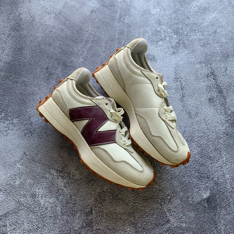 New Balance 327 STAUD Beige Brown Second