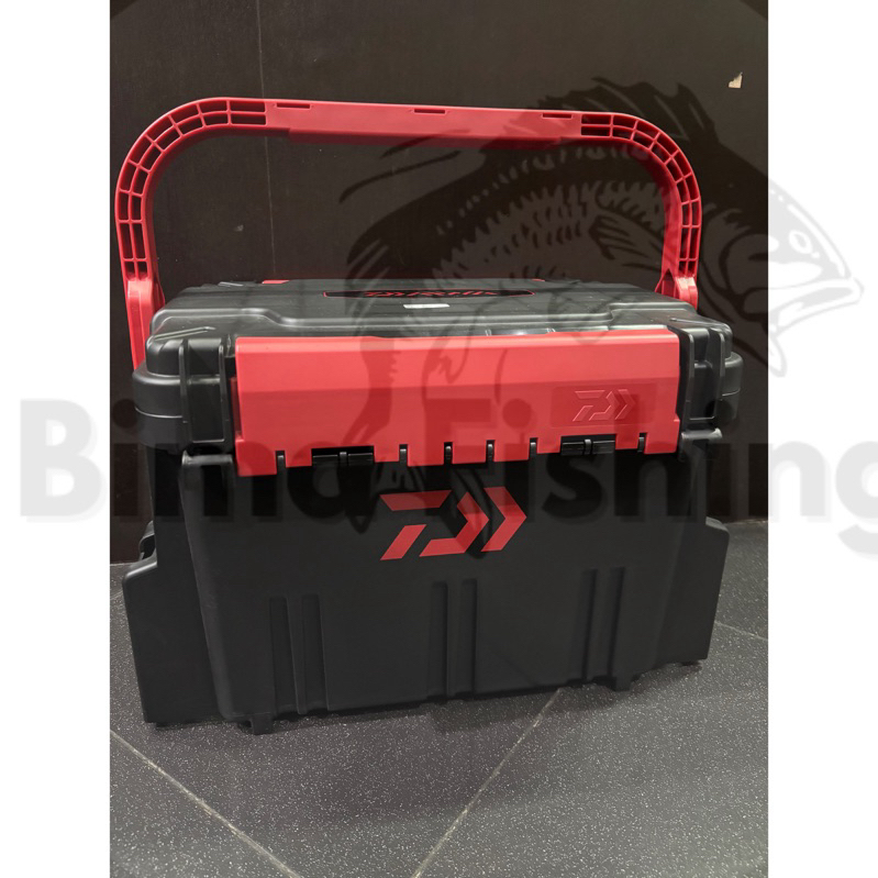 Kotak Pancing TACKLE BOX DAIWA TB5000 BLACK RED