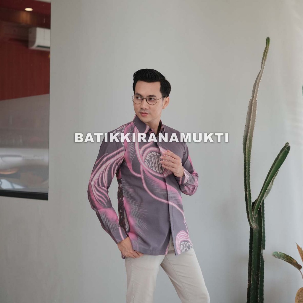 Kemeja Pria Slim Fit Motif Batik Ekor Abu [KMK017]