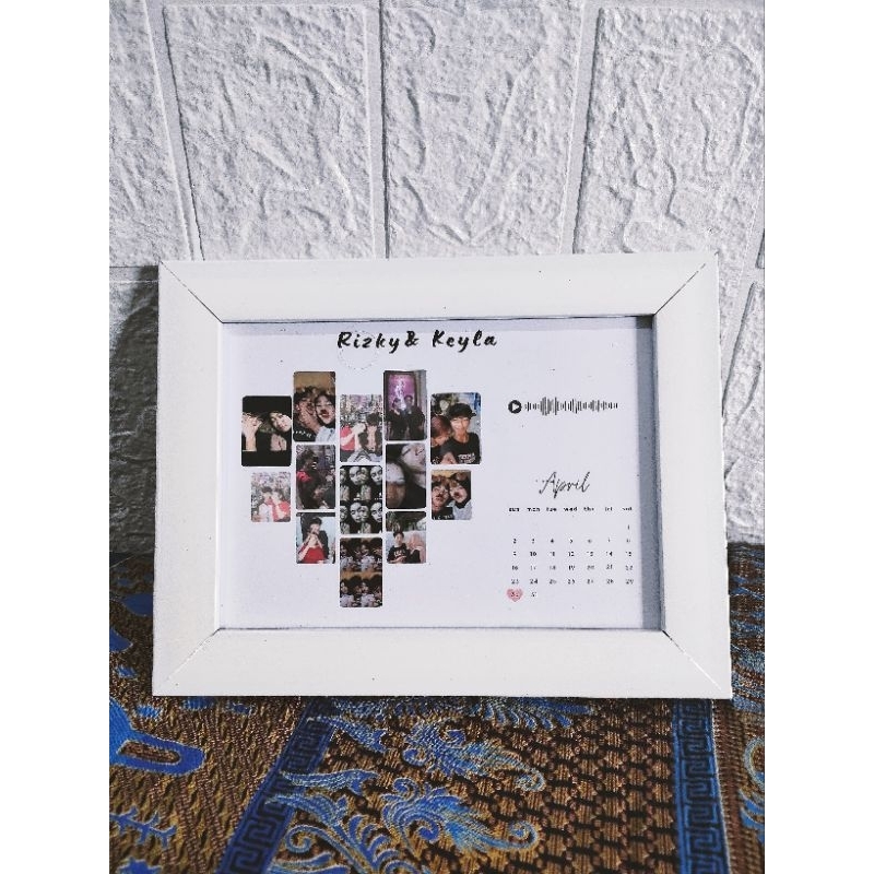 

CUSTOM FOTO KALENDER KENANGAN + Frame + Kaca