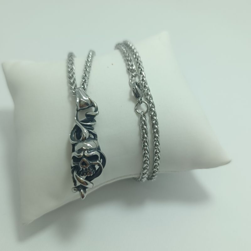 kalung stainless steel pria