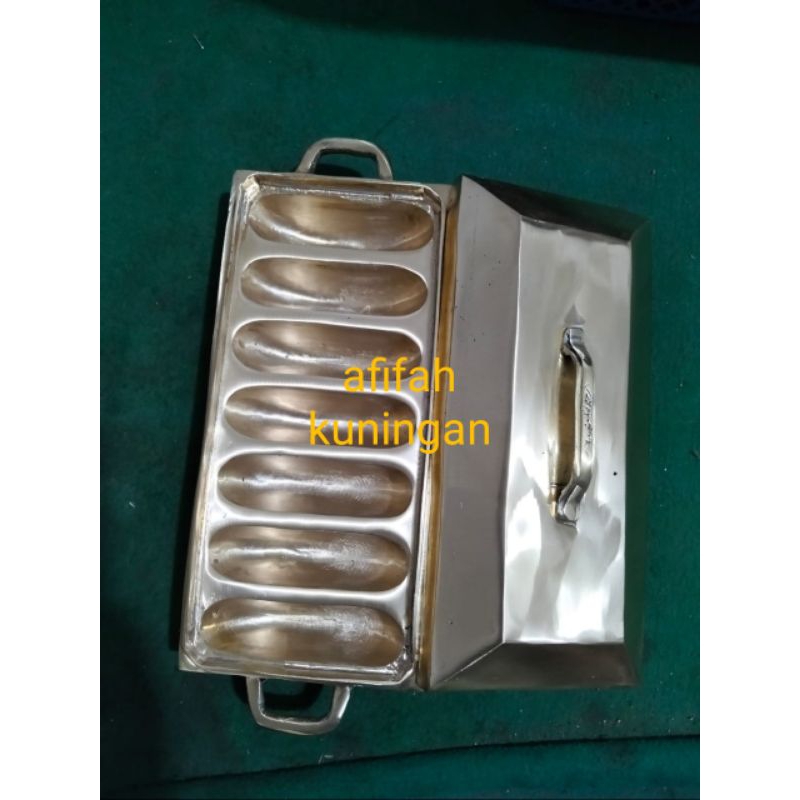 Cetakan pukis kuningan tanpa kaki