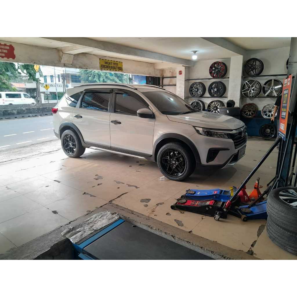 PAKET VELG PLUS BAN ACCELERA235 50 R18 UNTUK MOBIL TERIOS USE VELG HSR WASILE RING 18