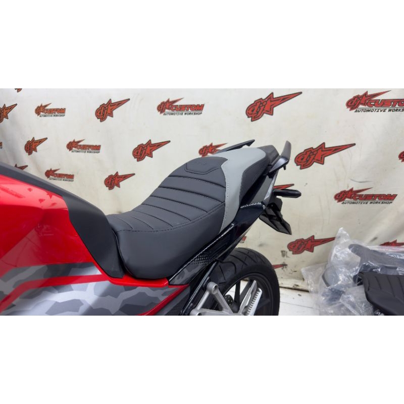 JOK CUSTOM URBAN SEAT  HONDA CB150X