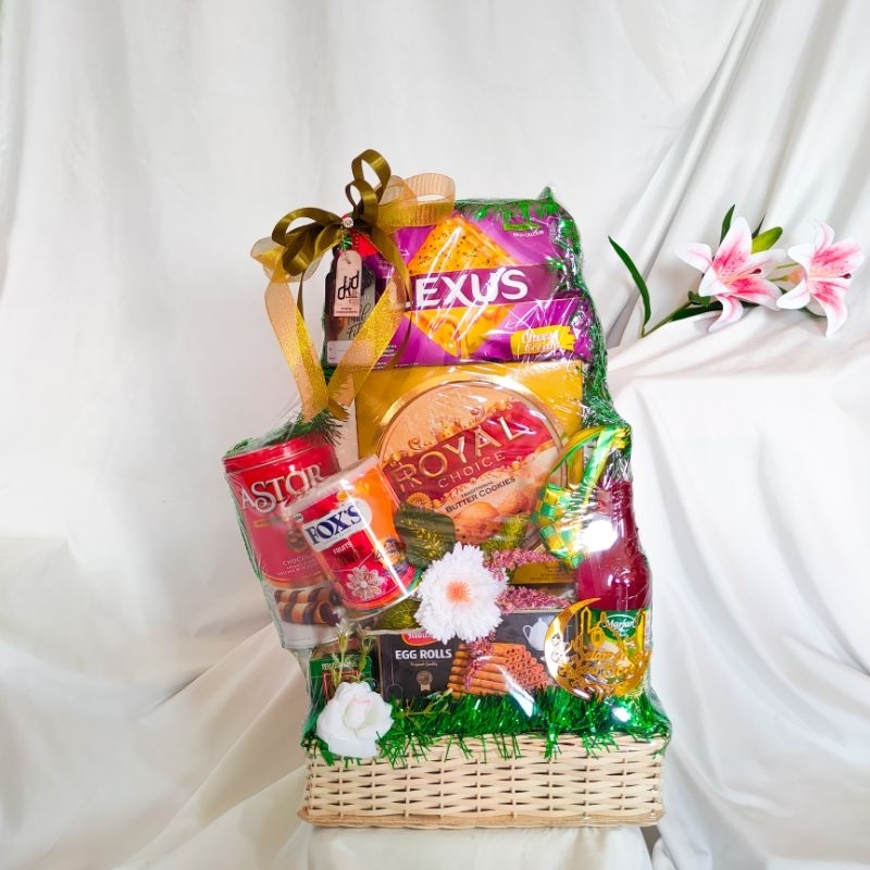 

Parcel lebaran idul fitri/ parcel lebaran/ hampers lebaran idul fitri/ Parcel snack lebaran/ parcel[FADHL EID BASKET]