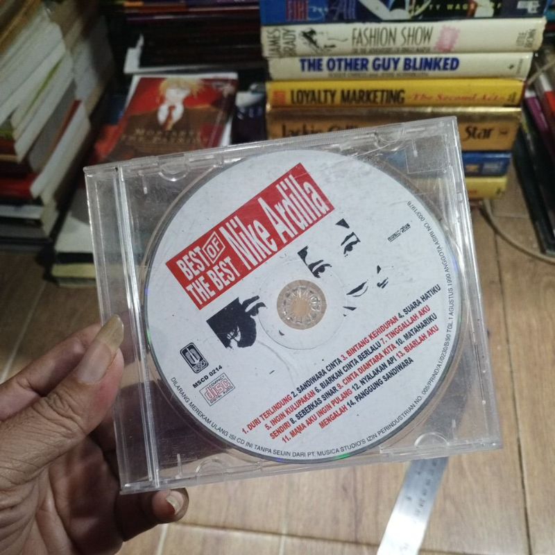 CD lagu Nike Ardila, tanpa cover kertas, kondisi baik, used seken bekas preloved original