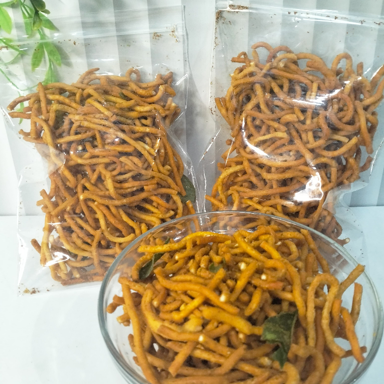 

Stik mie pedas 1 kg,1/2 kg I Snack cemilan murah I Kens Snack Karawang