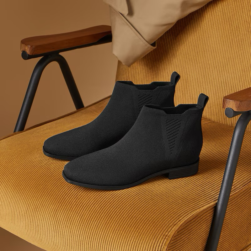 VIVAIA Ryan Slip On Chelsea Boots in Black sz 37.5 no box