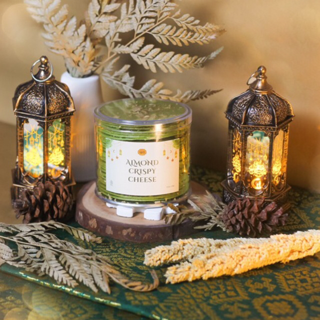 

HOT DEALS HAMPERS/GIFT LEBARAN IDUL FITRI 2025 - PARCEL BINGKISAN RAMADHAN AESTHETIC ISI 4 - ALMOND