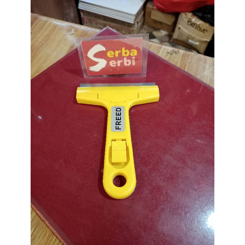 

(PEMBERSIH KACA PISAU) Cutter kerak