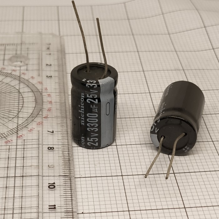 Elco 3300uf 25v / Kapasitor Elco 3300uf 25v / Elco 3300-25V Nichicon / Harga untuk= 10 Buah