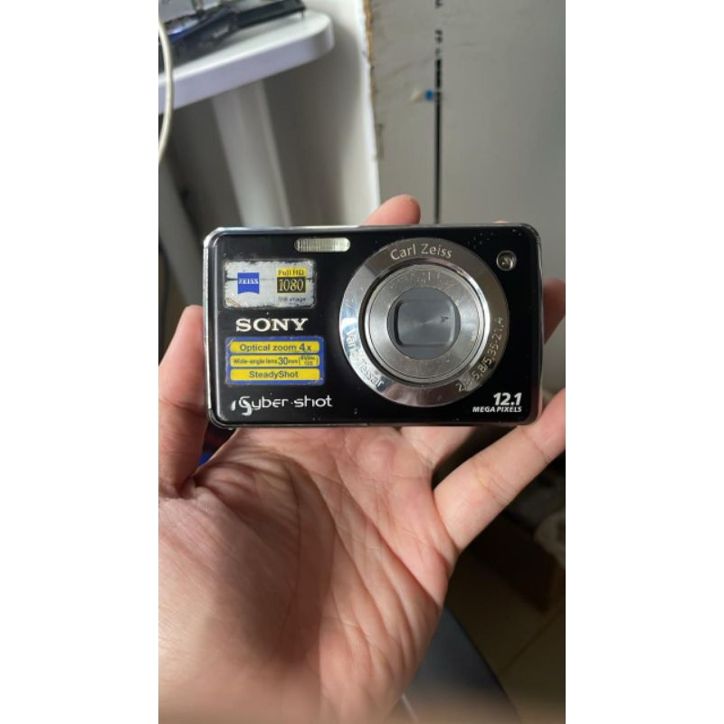 digicam- Sony cybershot w210