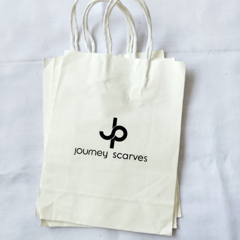 

TAMBAHAN PAPERBAG JP/JOURNEY SCARVES